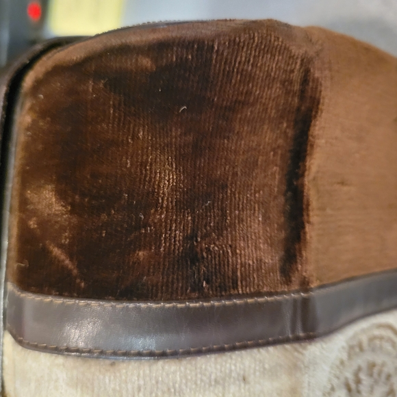 Brown and Cream Satchel with Gold-Tone Frame - Picture 5 of 11